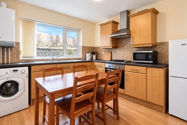 1 bed house, The Walk, City Centre, Cardiff, CF243AF - Image 1